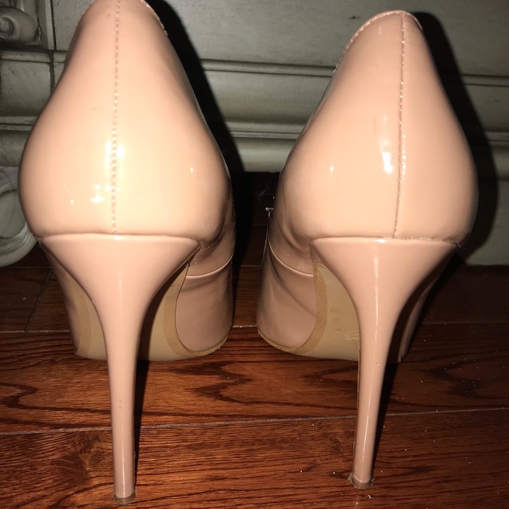 Pointed toe pumps - Picture 4 of 4